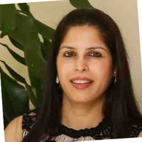 Rhea Fernandes, Frm