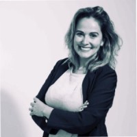 Andrea Nazaré Cristófaro
