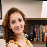 Adriana Ribeiro