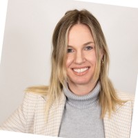 Sarah Maynard, Mba