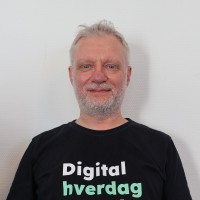 Nis Hollesen