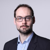 Dr. Sebastian Kamps