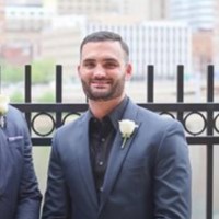 Chris Chavez, Eit