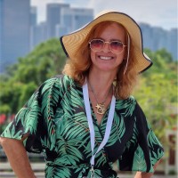 Lara De Brito Loureiro