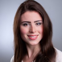 Lara Hollax