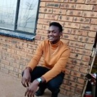 Foster Hlamulo