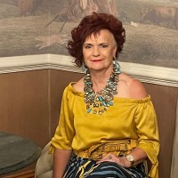 Lesley Richardson