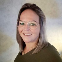 Monique Van Pelt