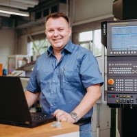 Viktor S.