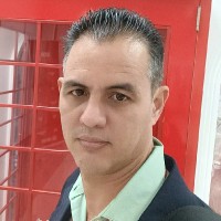 Denyx De León