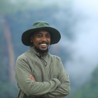 Henoke Seyuome /ተጓዡ ጋዜጠኛ/