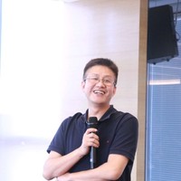 谢新平