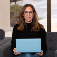 Julie Yaker