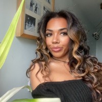 Tia Rowe
