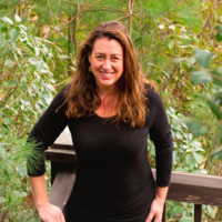 Lisa Amos