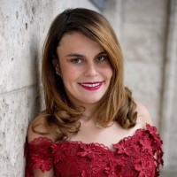 Isabelle lyons