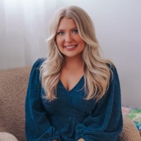 Julia Yates