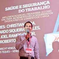 Roberto Paz A