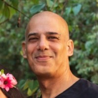 Eyal Nir