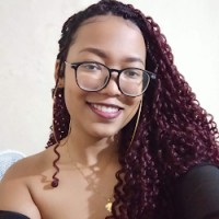 Thays Eduarda