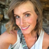 Amy Jackson, Mba