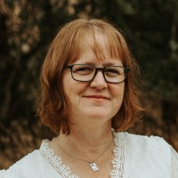 Debbie Bucknum