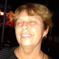 Lucia MacNiven