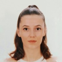 Esra Sarı