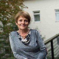 Dr. Ellen Kuenzel