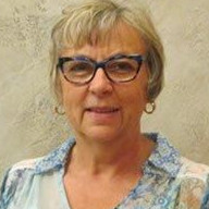 Eva Dolezal