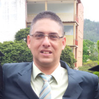 Simón Olivares González