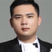 Максим Чжоу