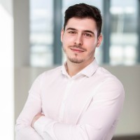 Áron Sárvári