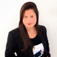 Fernanda Pivetta Bride de Oliveira