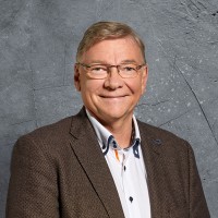 Dr. Dirk Schreiner