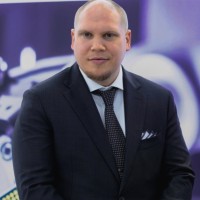 Daniel E.