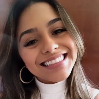 Thayná Candelária