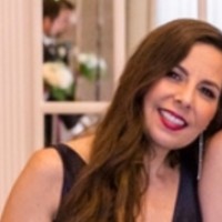 Nadine R
