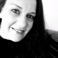 Mandy Van Graan