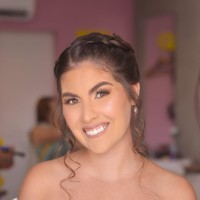 Anna Oliveira