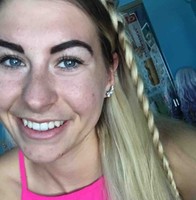 Layna Auchard