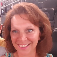Laurie Dolen