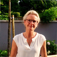Iris Watty