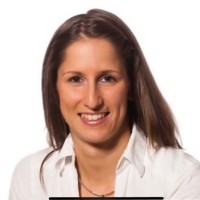 Dr. Med. (Univ. Pécs) Anastasia Zywien, Febo