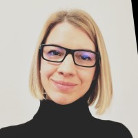 Szilvia Tóth