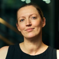 Louise Amos