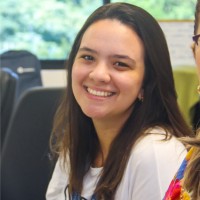 Júlia Ávila