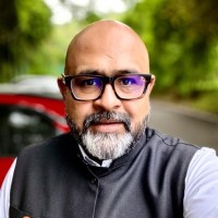 Adv. Nishant K. Makasare