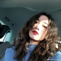 李怡菲