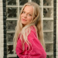 Elle Nelson